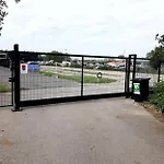 ספינת מלון Motorjacht Flint