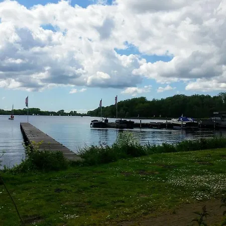 Botel Motorjacht Flint *