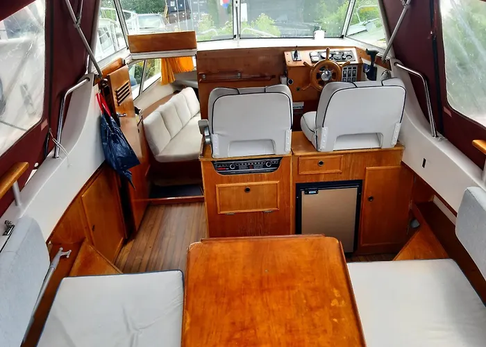 Motorjacht Flint Botel