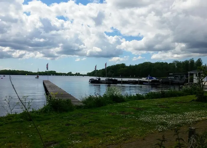 Botel Motorjacht Flint *